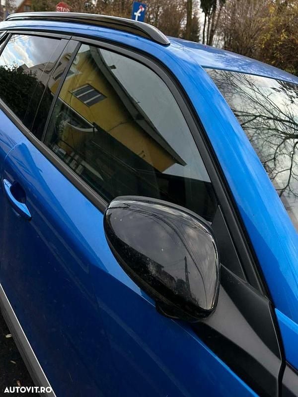 Second-hand Peugeot 2008 Allure 130 CP (95 kW) 2022 Culoarealbastru SUV