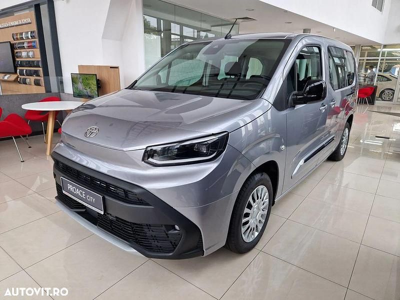 Gri Nouă 2024 Toyota Proace Verso City Break | 44.492 EUR - Imagine 1/4