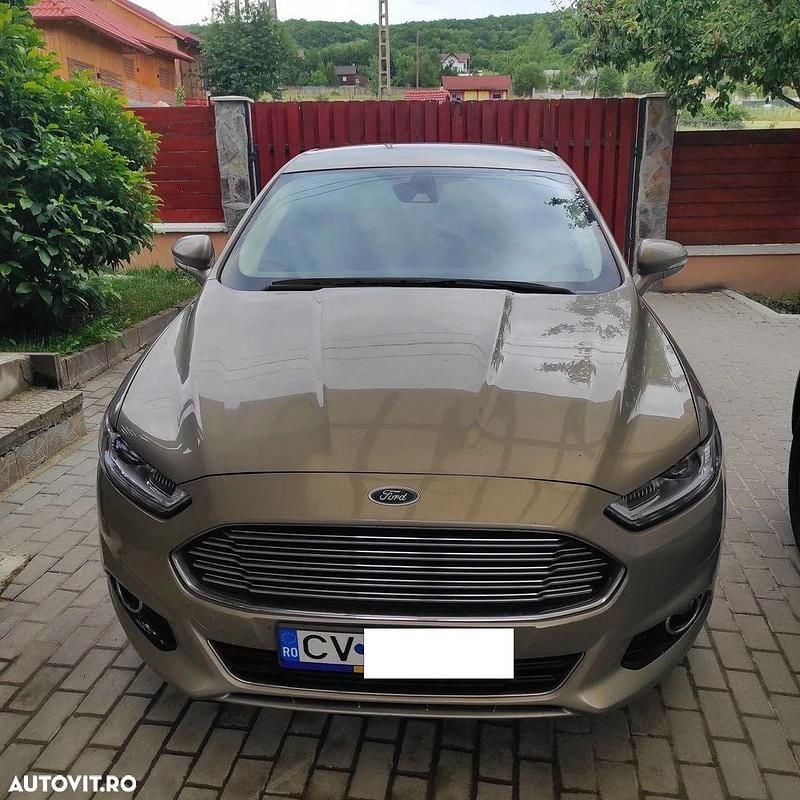 Bej Utilizat 2016 Ford Mondeo Berlinǎ | 10.000 EUR (Preț bun) - Imagine 1/4