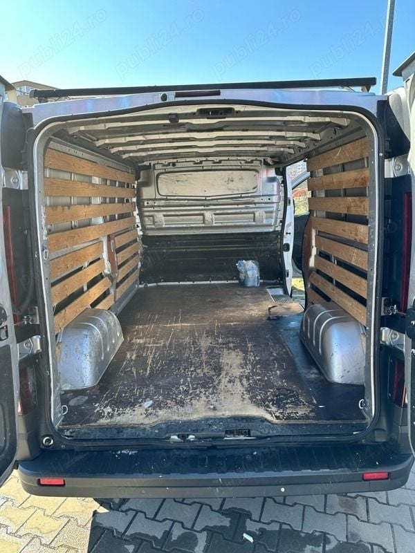 Second-hand Opel Vivaro 125 CP (91 kW) 2015 Monovolum