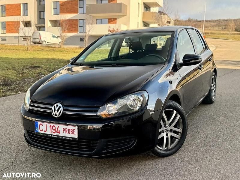 Culoarenegru Utilizat 2010 VW Golf VI Style Hatchback | 5.690 EUR (Preț OK) - Imagine 1/4