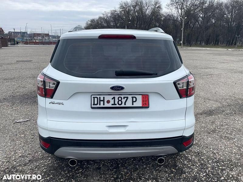 Second-hand Ford Kuga 150 CP (110 kW) 2018 Culoarealb SUV