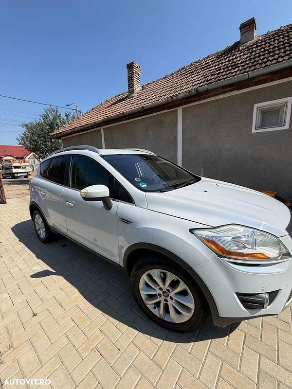 Culoarealb Utilizat 2011 Ford Kuga Titanium SUV | 6.300 EUR (Preț OK) - Imagine 1/4