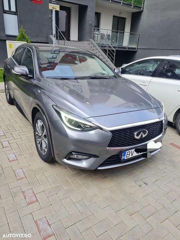 Gri Utilizat 2017 Infiniti Q30 Luxe Hatchback | 15.500 EUR - Imagine 1/4