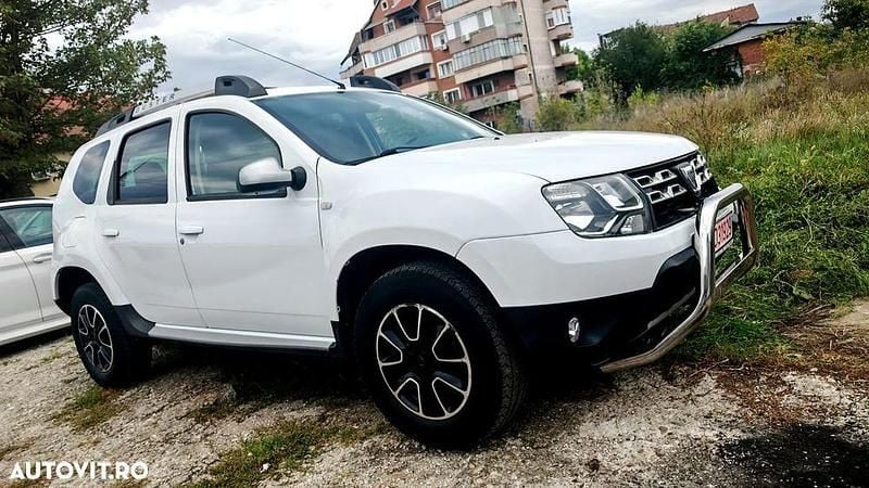 Culoarealb Utilizat 2017 Dacia Duster Prestige SUV | 8.250 EUR (Super Preț) - Imagine 1/4