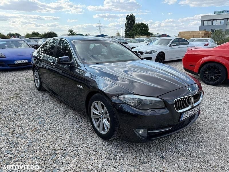 Gri Utilizat 2012 BMW 520 Berlinǎ | 9.900 EUR (Preț bun) - Imagine 1/4