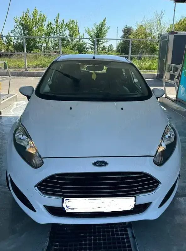 Utilizat 2014 Ford Fiesta Hatchback | 4.200 EUR (Preț OK) - Imagine 1/4