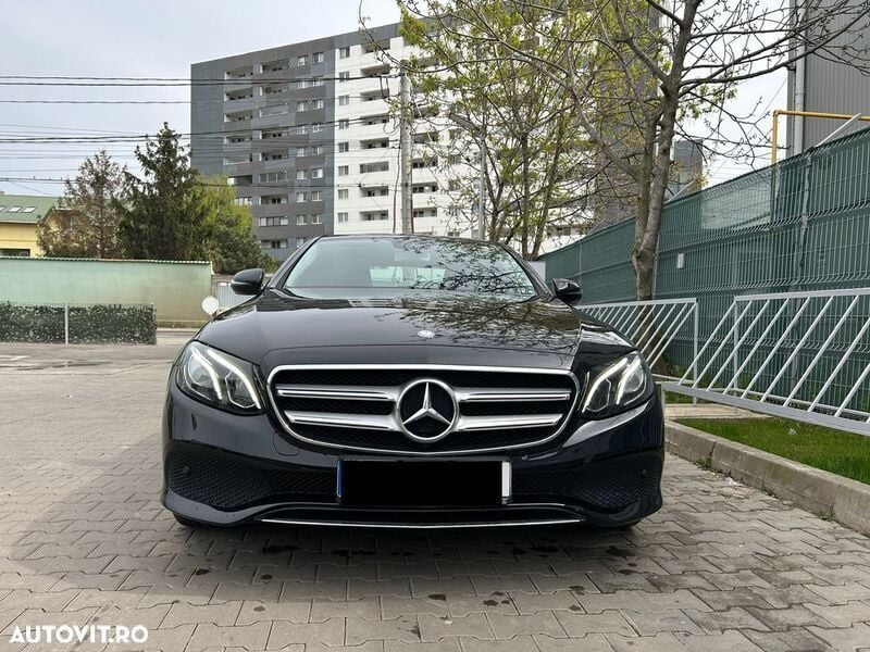Negru Utilizat 2017 Mercedes E200 Berlinǎ | 24.400 EUR (Scump) - Imagine 1/4