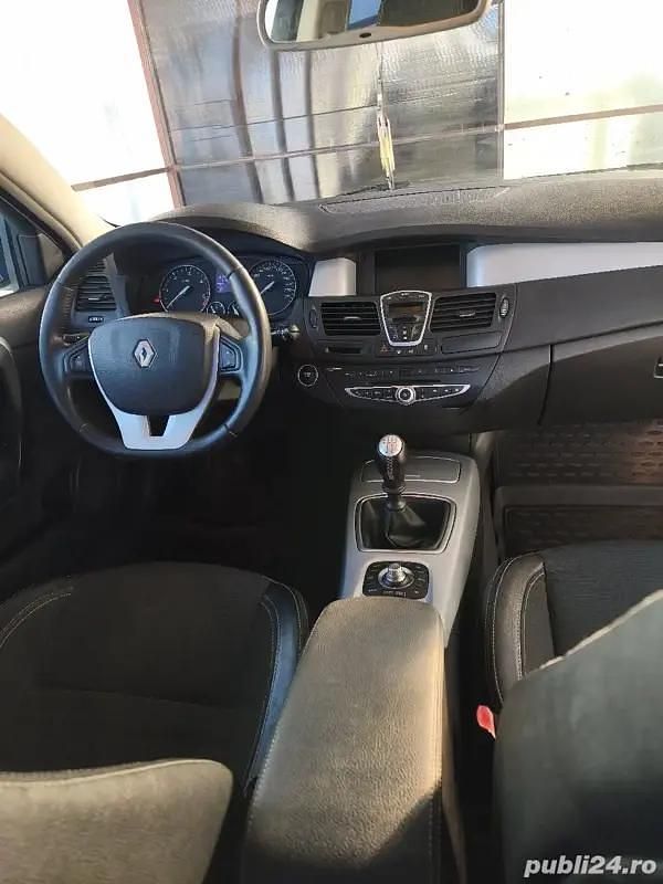 Second-hand Renault Laguna III 150 CP (110 kW) 2007 Gri Hatchback