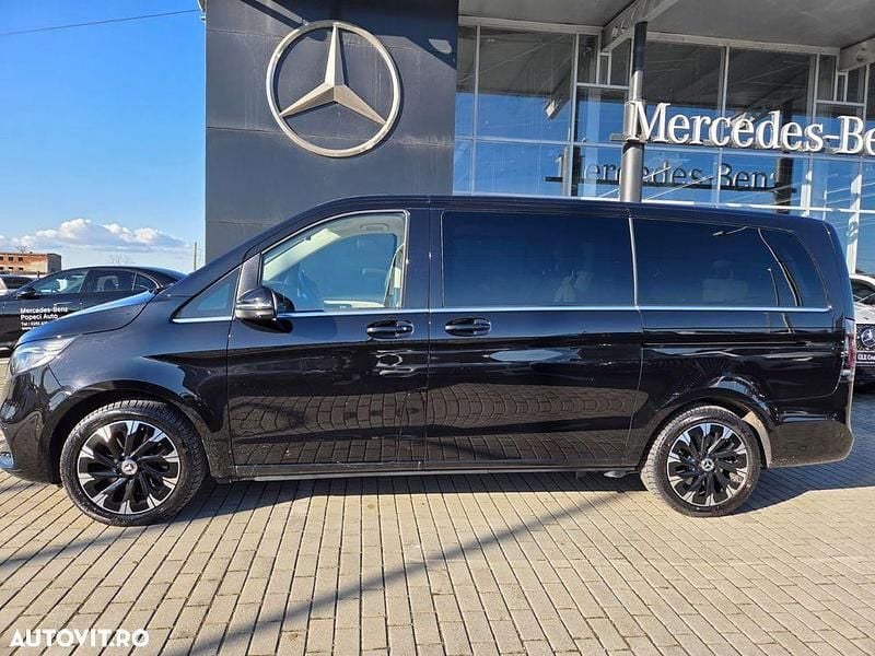 Second-hand Mercedes V250 Avantgarde 190 CP (139 kW) 2024 Culoarenegru Monovolum