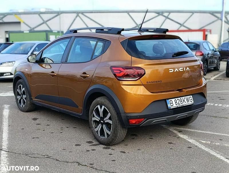Second-hand Dacia Sandero Expression 90 CP (66 kW) 2022 Culoareportocaliu Hatchback
