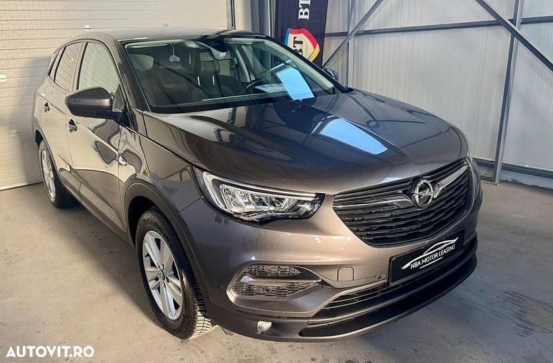 Second-hand Opel Grandland X Business Edition 130 CP (95 kW) 2021 Culoaregri SUV