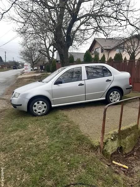 Second-hand 2004 Skoda Fabia Berlinǎ | 1.350 EUR (Preț OK) - Imagine 1/4