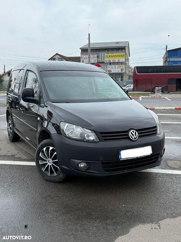 Culoarenegru Utilizat 2011 VW Caddy Monovolum | 6.999 EUR (Preț OK) - Imagine 1/4
