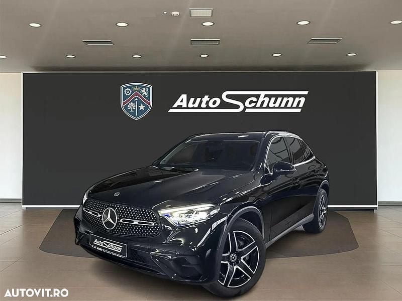 Culoarenegru Utilizat 2024 Mercedes GLC200 AMG line SUV | 57.584 EUR (Preț bun) - Imagine 1/4