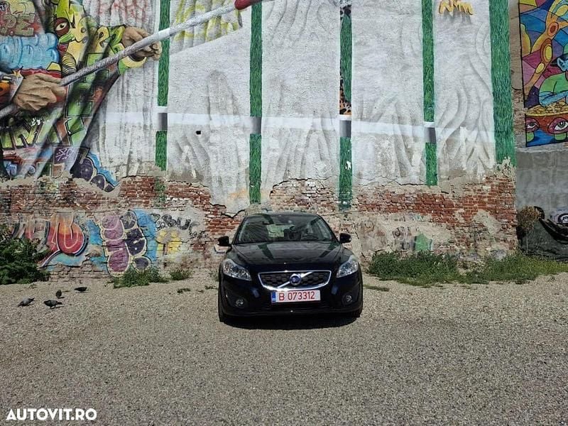 Second-hand Volvo C30 109 CP (80 kW) 2011 Culoarenegru Hatchback