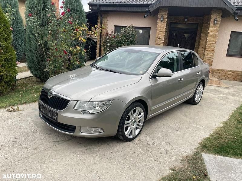 Culoarebej Utilizat 2012 Skoda Superb Berlinǎ | 5.450 EUR - Imagine 1/4