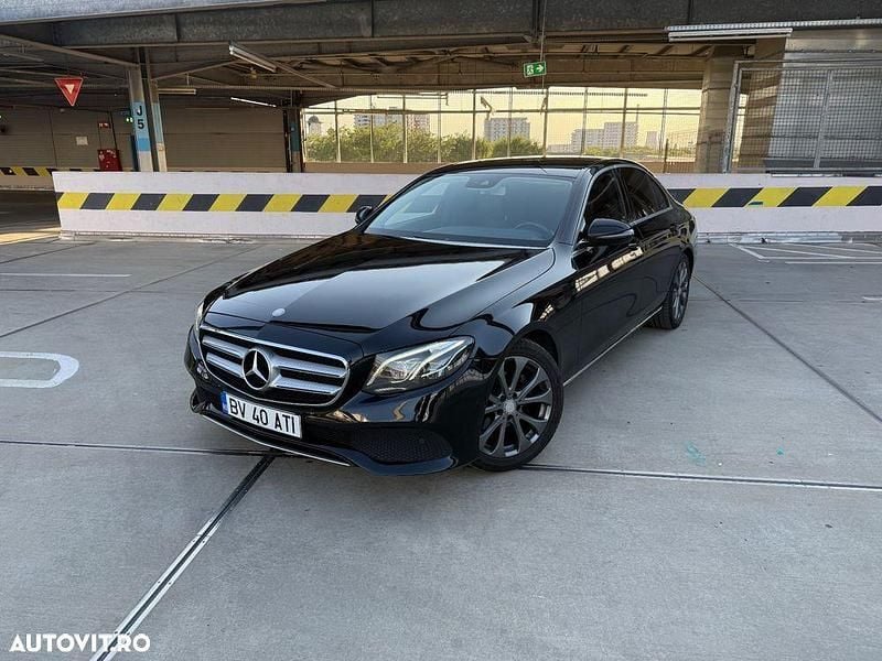 Culoarenegru Utilizat 2016 Mercedes E220 Avantgarde Berlinǎ | 14.490 EUR (Super Preț) - Imagine 1/4