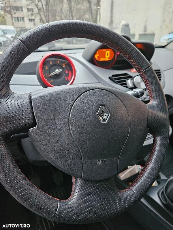 Second-hand Renault Twingo 75 CP (55 kW) 2009 Culoarealbastru Hatchback