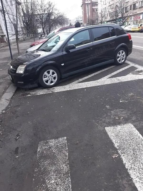 Second-hand Opel Vectra 200 CP (147 kW) 2004 Hatchback