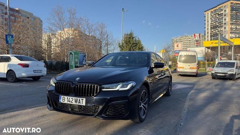 Culoarenegru Utilizat 2021 BMW 530e Performance Berlinǎ | 35.999 EUR (Preț OK) - Imagine 1/4