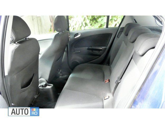 Second-hand Opel Corsa 85 CP (62 kW) 2010 Albastru Hatchback