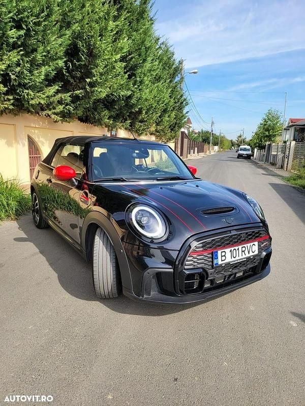 Culoarenegru Utilizat 2024 Mini John Cooper Works Cabriolet Cabrio | 33.900 EUR - Imagine 1/4