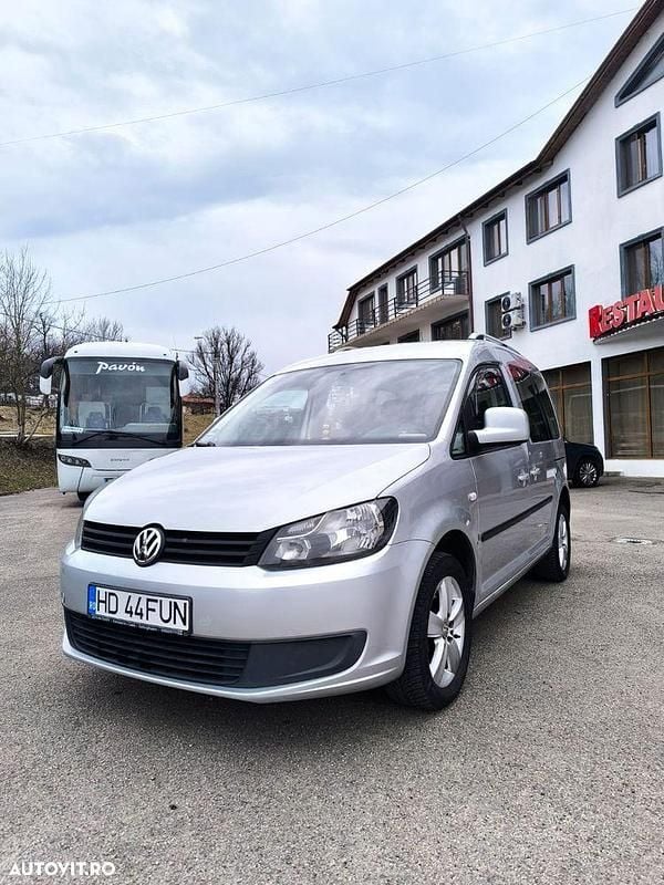 Second-hand VW Caddy 86 CP (63 kW) 2012 Culoareargint Monovolum
