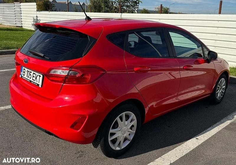 Second-hand Ford Fiesta Active 100 CP (73 kW) 2019 Culoarerosu Hatchback