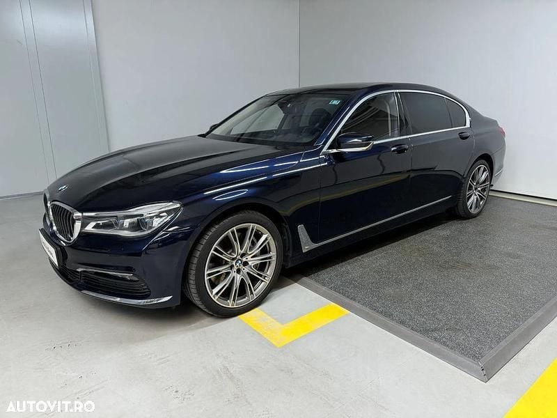 Second-hand BMW 750L Comfort Edition 400 CP (294 kW) 2017 Culoarealbastru Berlinǎ