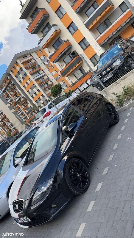 Culoarealte culori Utilizat 2010 Seat Leon Hatchback | 5.700 EUR (Preț OK) - Imagine 1/4