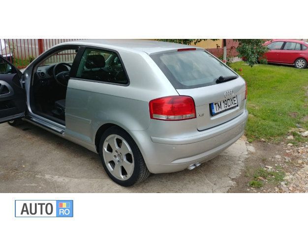 Gri Utilizat 2004 Audi A3 Comfort Hatchback | 2.999 EUR (Preț OK) - Imagine 1/4