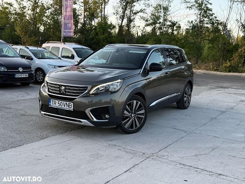 Gri Utilizat 2017 Peugeot 5008 Business-Line Monovolum | 13.650 EUR (Scump) - Imagine 1/4