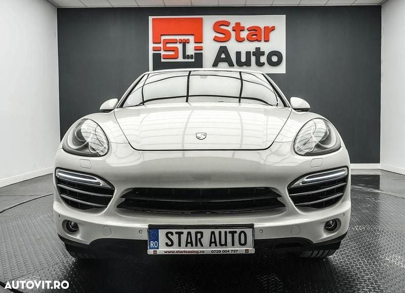 Second-hand Porsche Cayenne 240 CP (176 kW) 2012 Alb SUV