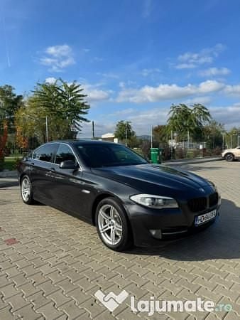 Utilizat 2012 BMW 520 Comfort Edition Berlinǎ | 7.900 EUR (Super Preț) - Imagine 1/4