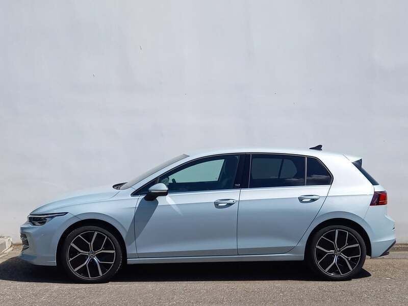 Second-hand VW Golf VIII Style 150 CP (110 kW) 2024 Albastru mediu  normal