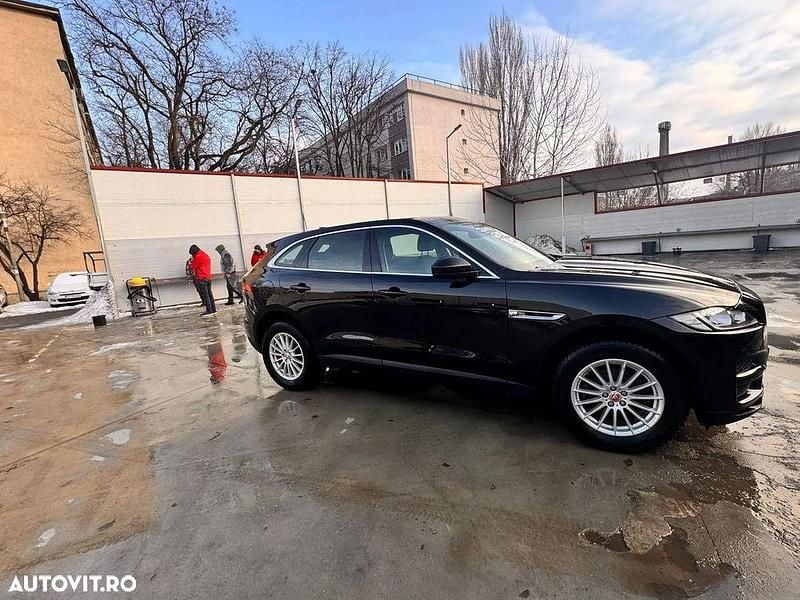 Culoarenegru Utilizat 2019 Jaguar F-Pace Prestige SUV | 18.500 EUR (Super Preț) - Imagine 1/4