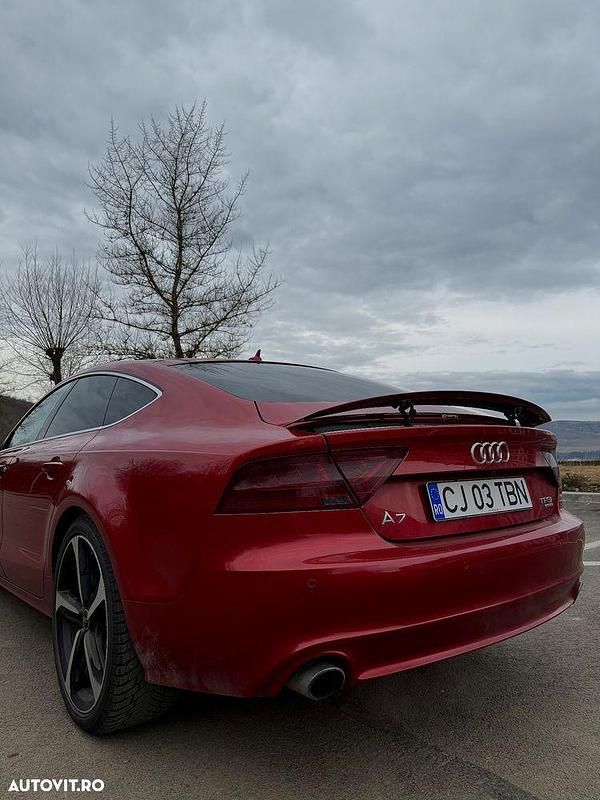Second-hand Audi A7 Performance 300 CP (220 kW) 2011 Culoarerosu Hatchback