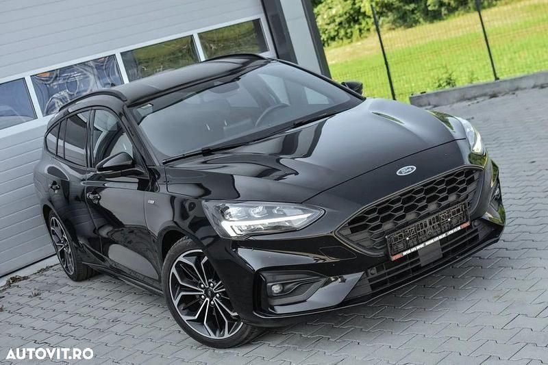 Negru Utilizat 2019 Ford Focus ST-Line Break | 8.999 EUR (Preț OK) - Imagine 1/4