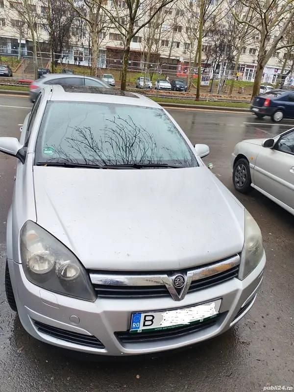 Gri Utilizat 2005 Opel Astra Hatchback | 1.600 EUR (Super Preț) - Imagine 1/4