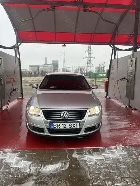 Utilizat 2006 VW Passat Berlinǎ | 2.200 EUR (Preț bun) - Imagine 1/4