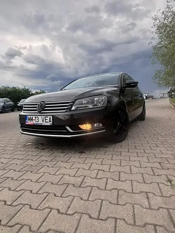 Maro Utilizat 2012 VW Passat Berlinǎ | 6.999 EUR (Preț OK) - Imagine 1/4