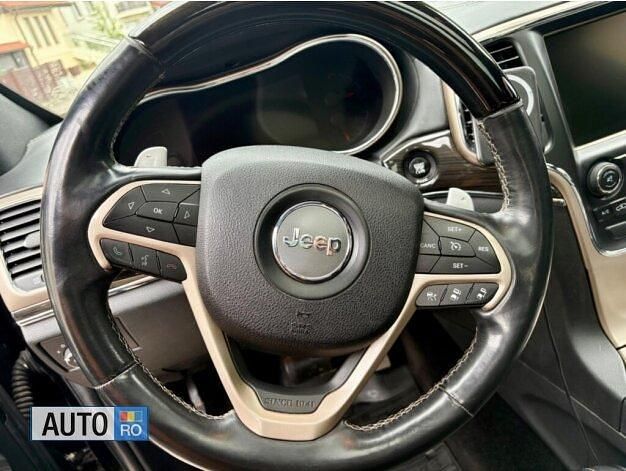 Second-hand Jeep Grand Cherokee Overland 250 CP (183 kW) 2014 Negru SUV