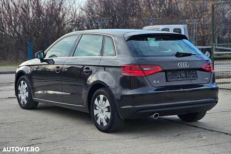 Second-hand Audi A3 116 CP (85 kW) 2013 Culoaremaro Hatchback