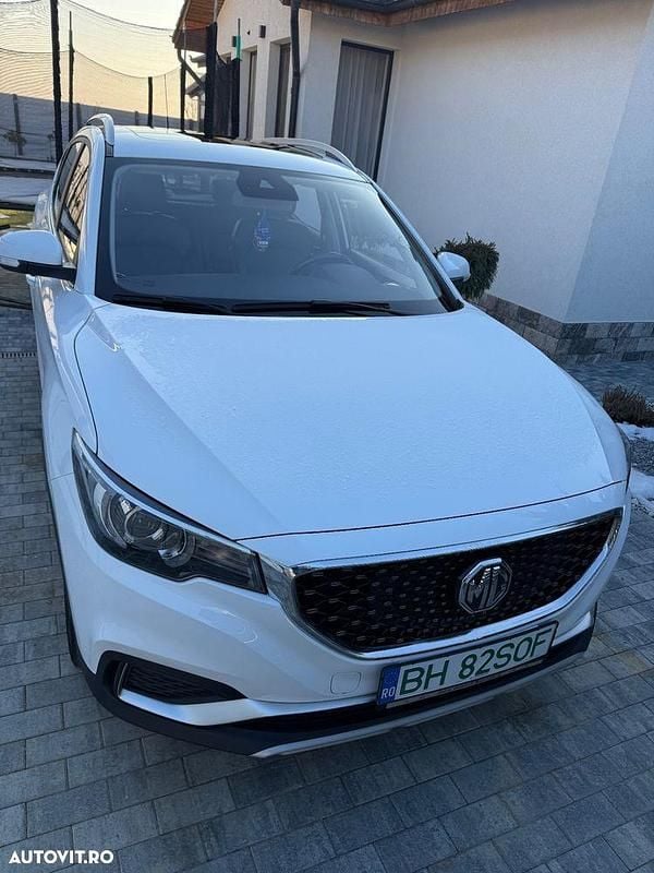 Culoarealb Second-hand 2021 MG ZS Luxury SUV | 13.600 EUR (Preț OK) - Imagine 1/4