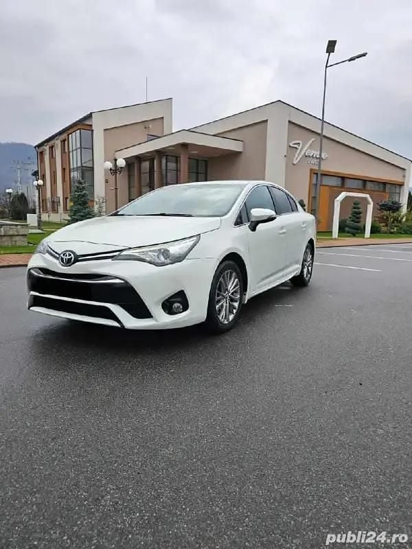 Second-hand Toyota Avensis 143 CP (105 kW) 2016 Berlinǎ