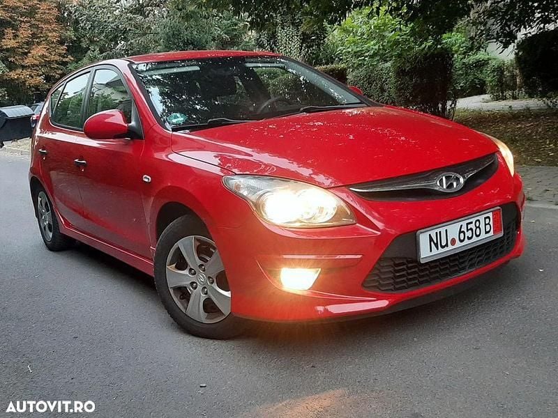 Culoarerosu Utilizat 2011 Hyundai i30 Edition Hatchback | 3.100 EUR (Preț bun) - Imagine 1/4