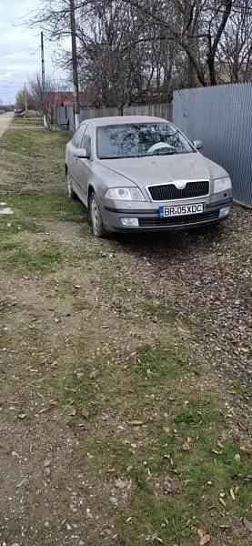 Second-hand 2007 Skoda Octavia Berlinǎ | 2.000 EUR (Super Preț) - Imagine 1/2