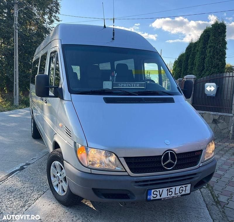 Culoareargint Utilizat 2004 Mercedes Sprinter Van | 6.900 EUR (Super Preț) - Imagine 1/4