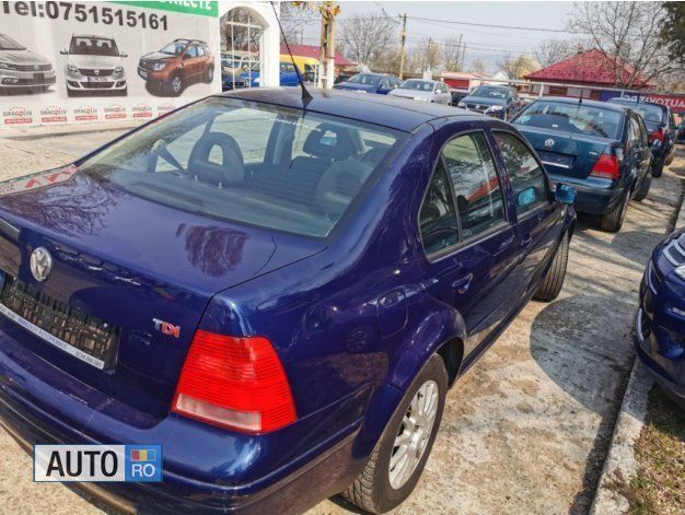 Second-hand VW Bora 105 CP (77 kW) 2003 Gri metalizat Berlinǎ